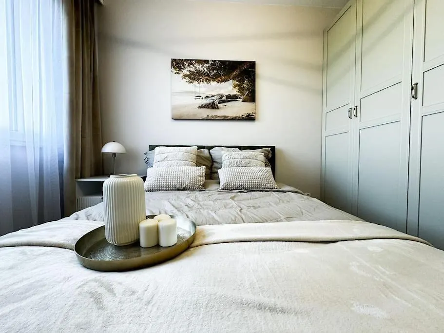 Balcony & Parking, Modern Elegant Apartment! Near Tram Breslau 0*,